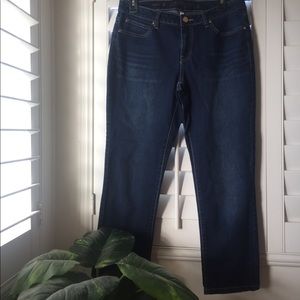 JENNIFER LOPEZ CAPI SALE ‼️